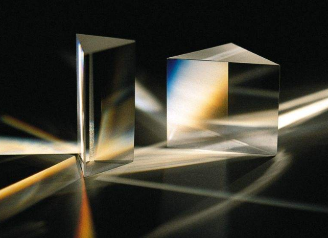 91在线看片网站厂家机械手整列玻璃品项目