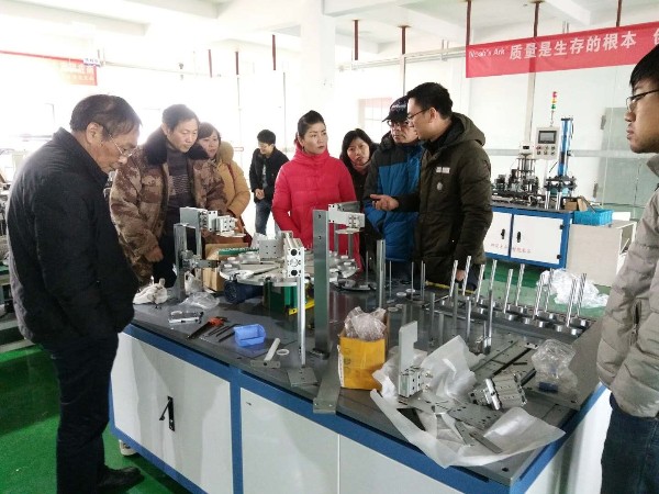 上汽通用五菱汽车股份到访手机看片网址，共话自动检测技术与品质管理